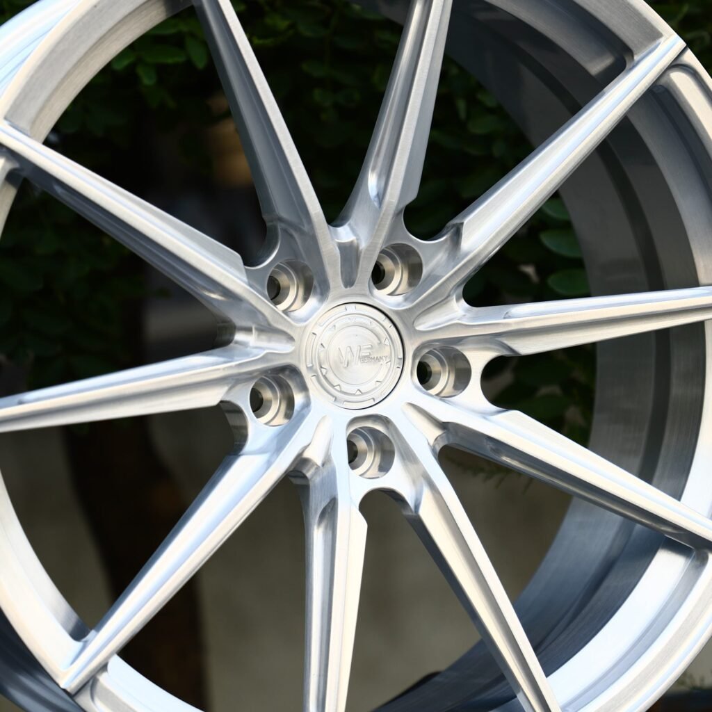 Audi A4 B9 wheels – WF Silver 10-Spoke, lip and barrel detail