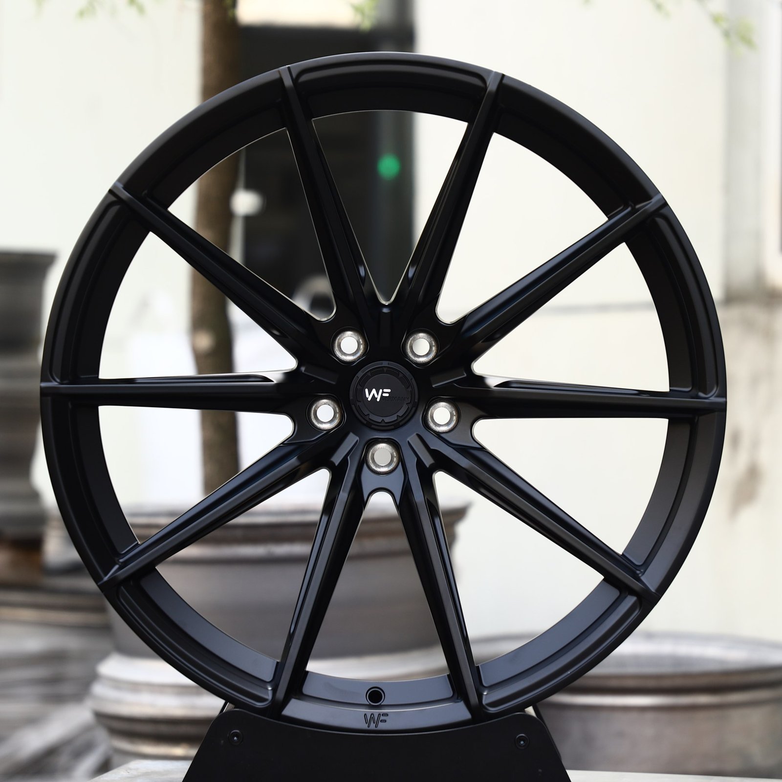 Porsche 911 wheels – Gloss Black 10-Spoke (Wheelforce-Style), front view