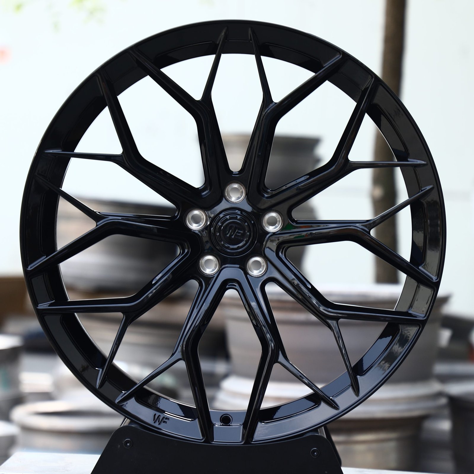 Porsche 911 wheels – Gloss Black Mesh Multi-Spoke (Wheelforce-Style), front view