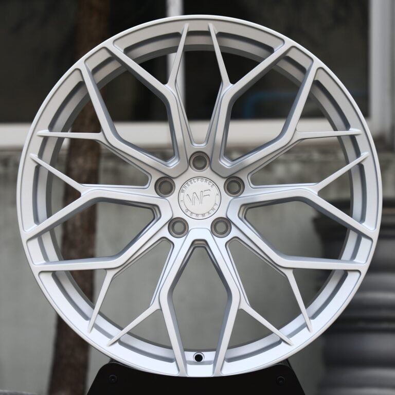 Porsche 911 wheels – Hyper Silver Mesh Multi-Spoke (Wheelforce-Style), front view