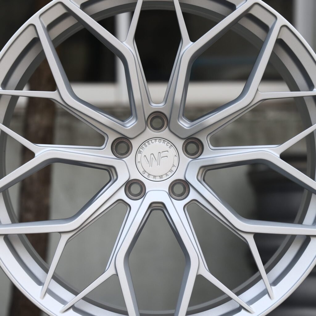 BMW M4 F82 wheels – Hyper Silver Mesh Multi-Spoke (Wheelforce-Style), lip and barrel detail