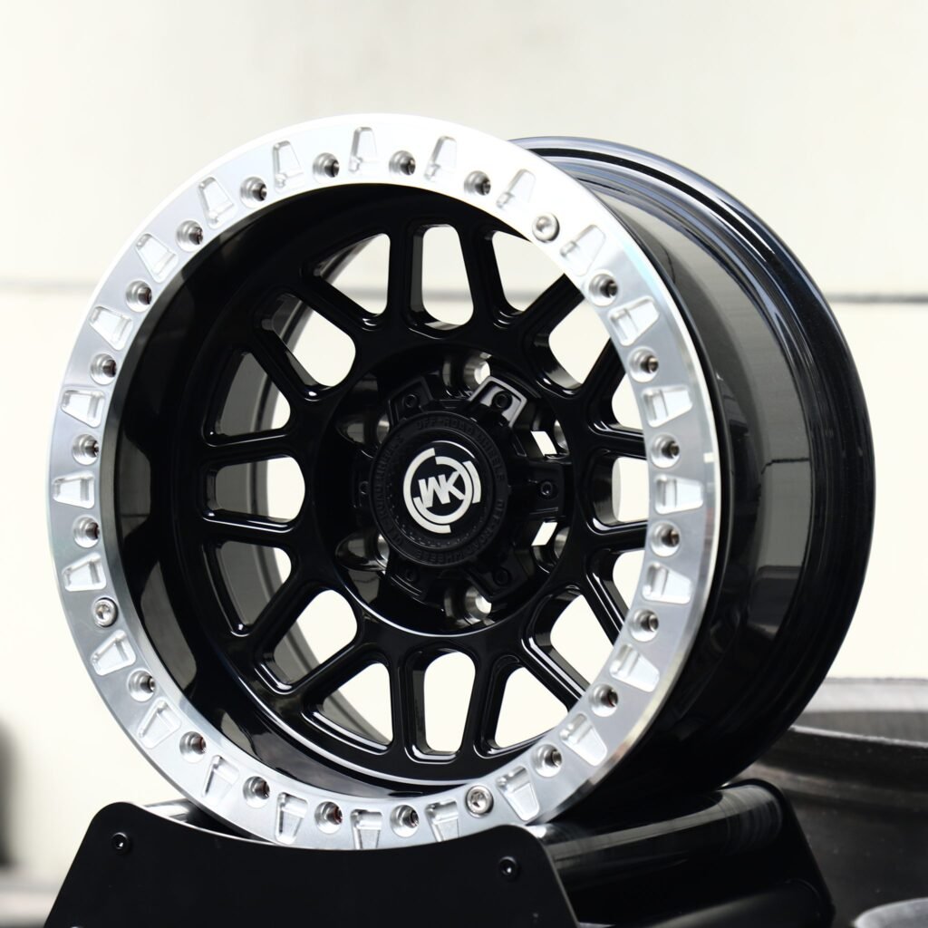 Chevrolet Silverado wheels – Gloss Black Mesh Beadlock (WK-Style), angled view