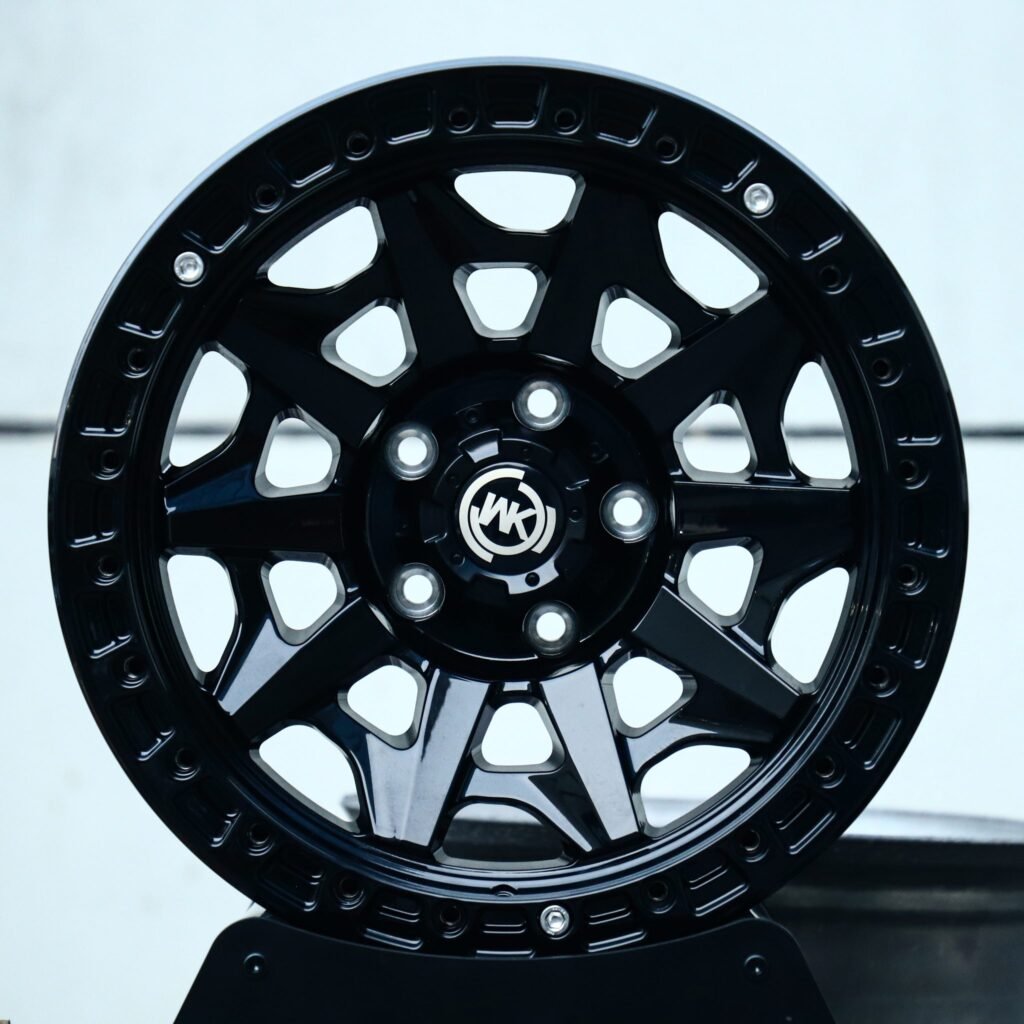 Jeep Wrangler wheels – Gloss Black Split-Spoke Bolt-Ring (WK-Style), front view