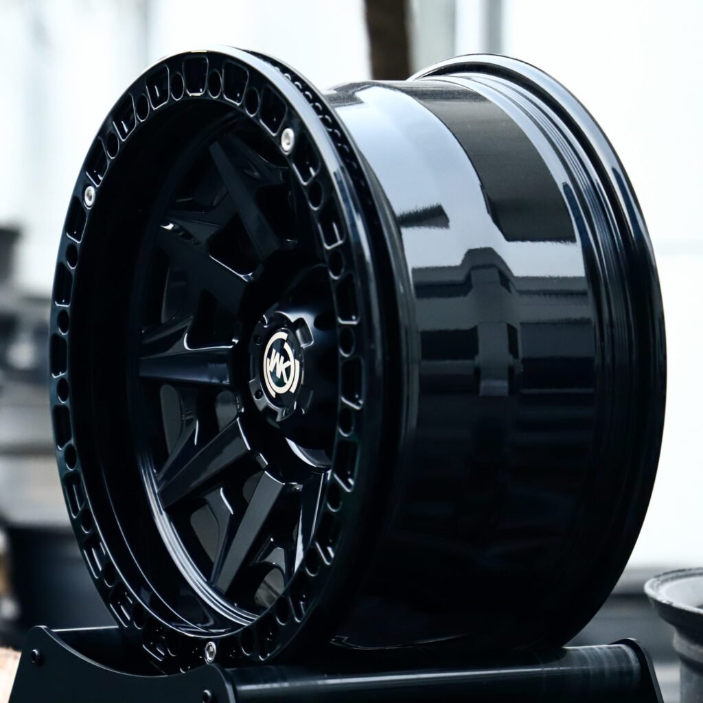 5x127 wheels – Gloss Black Split-Spoke Bolt-Ring (WK-Style), side view