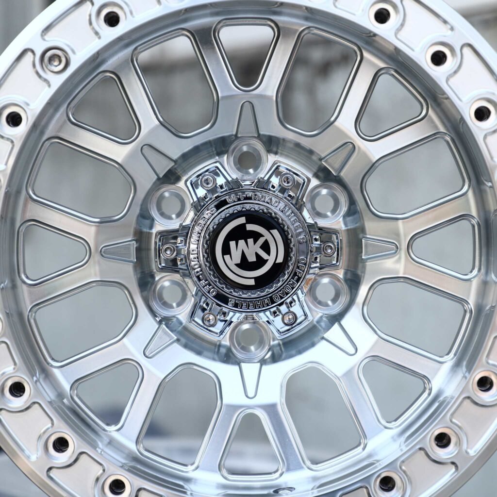 6x139.7 wheels – Polished Multi-Spoke Beadlock (WK-Style), side view