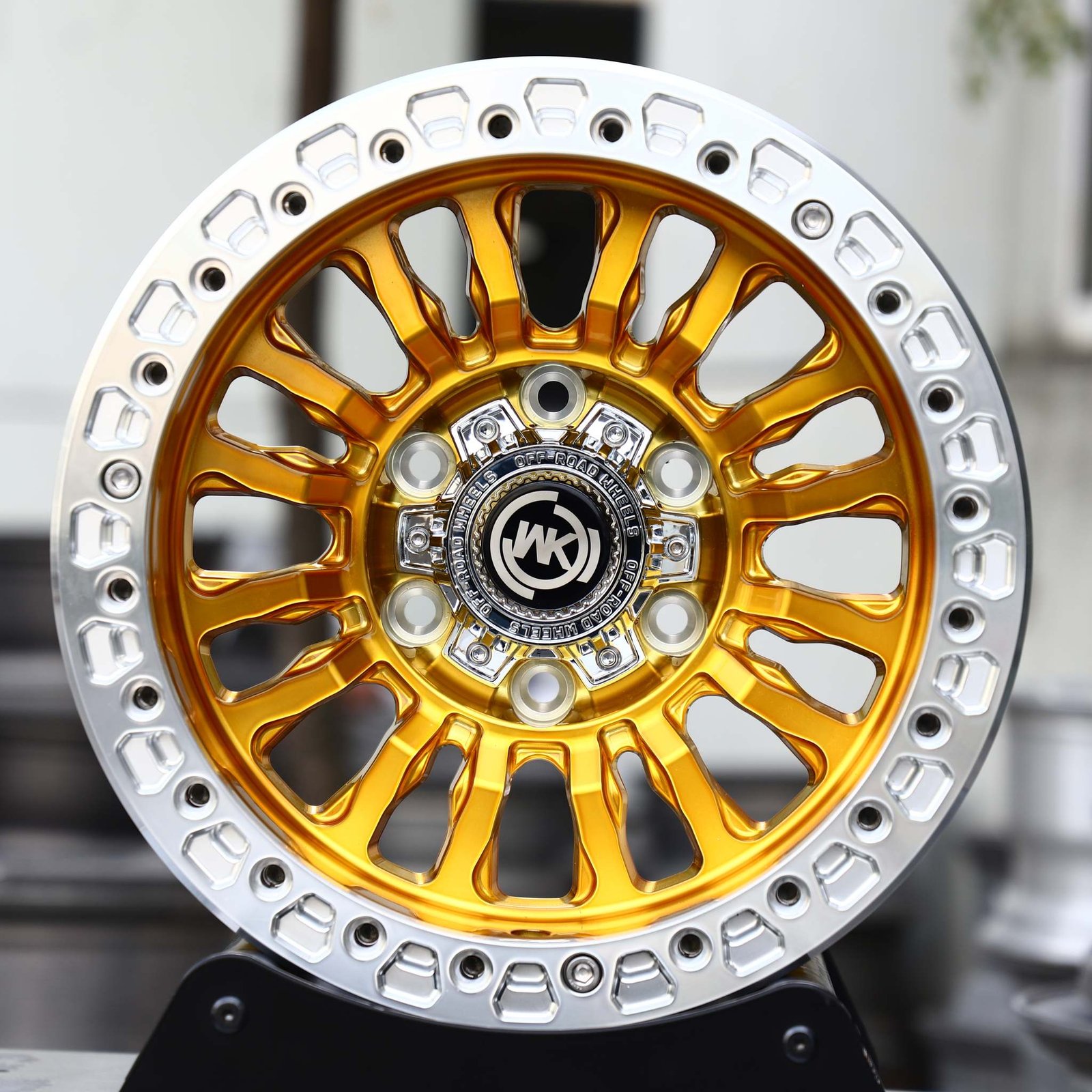 Ford F-150 wheels – Transparent Gold Multi-Spoke Beadlock (WK-Style), front view