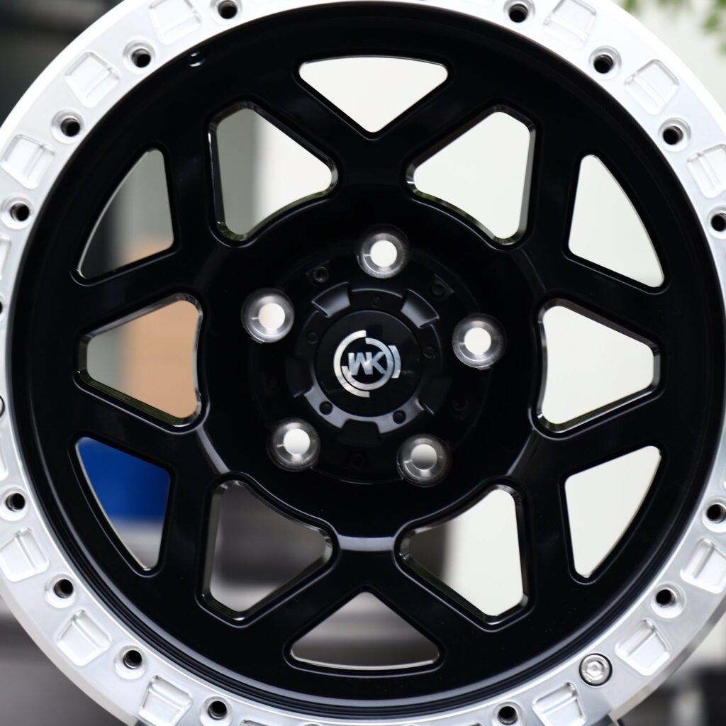 Jeep Gladiator wheels – WK Wheels Matte Black Custom Beadlock, lip and barrel detail