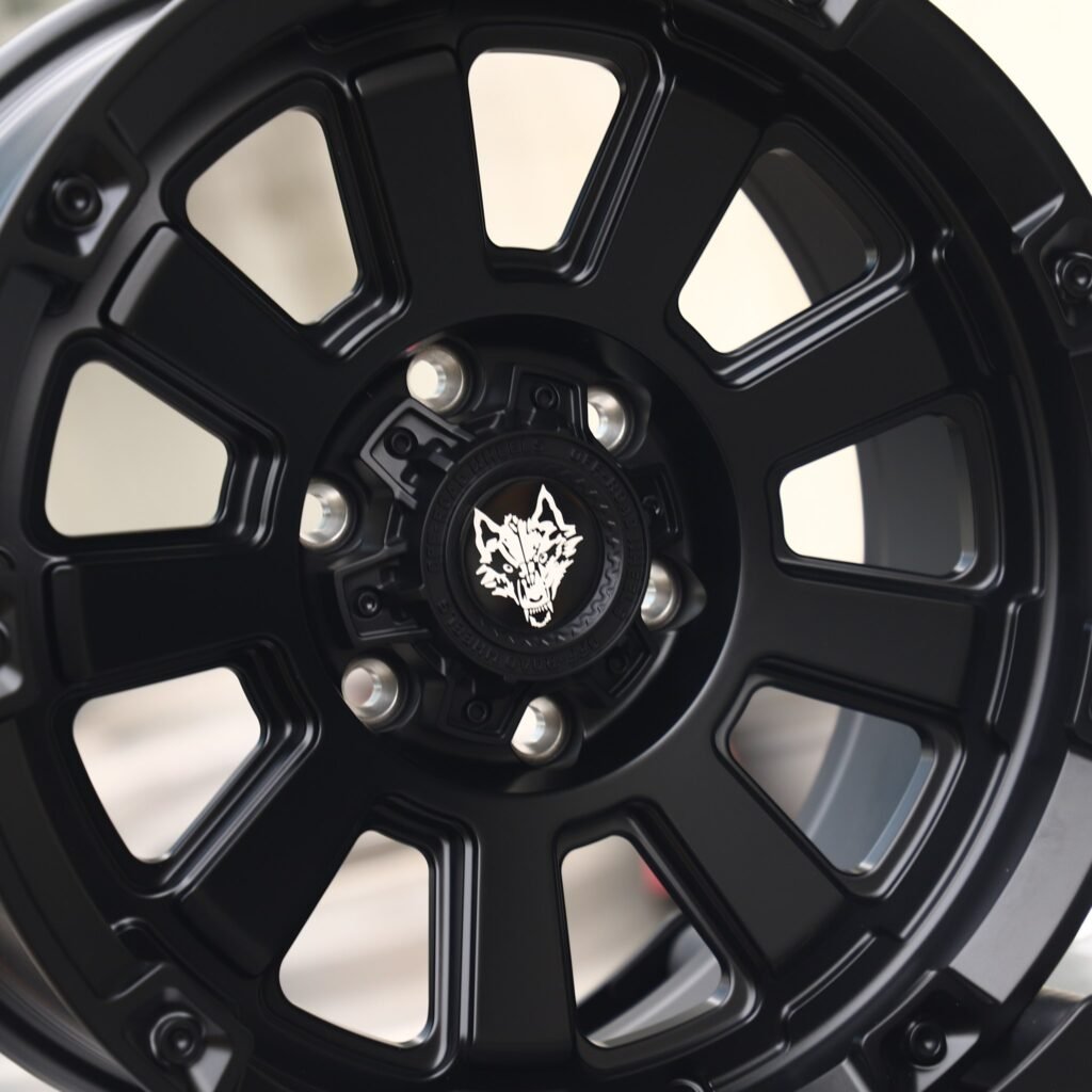 Chevrolet Silverado 1500 wheels – Wolf Gloss Black Exposed Bolt Detail, lip and barrel detail