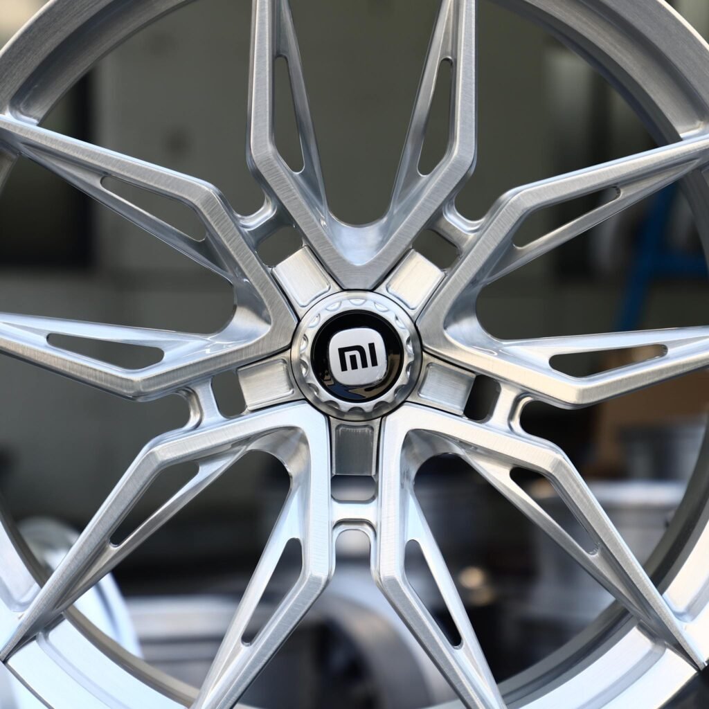 Xiaomi SU7 wheels – Hyper Silver Side-Milled 5 Y-Spoke (Xiaomi OEM-Style), lip and barrel detail