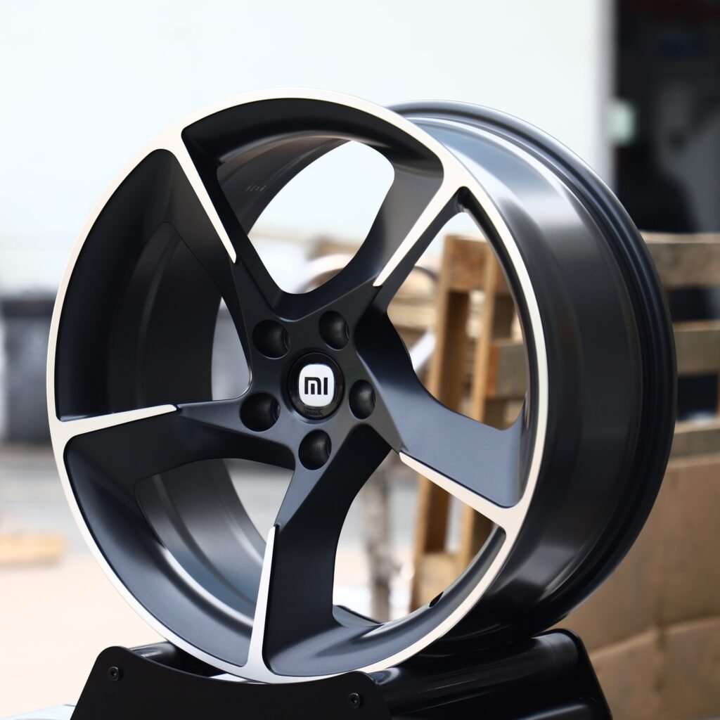 Xiaomi SU7 wheels – Matte Black Machined 5-Spoke Rotor (Xiaomi OEM-Style), angled view