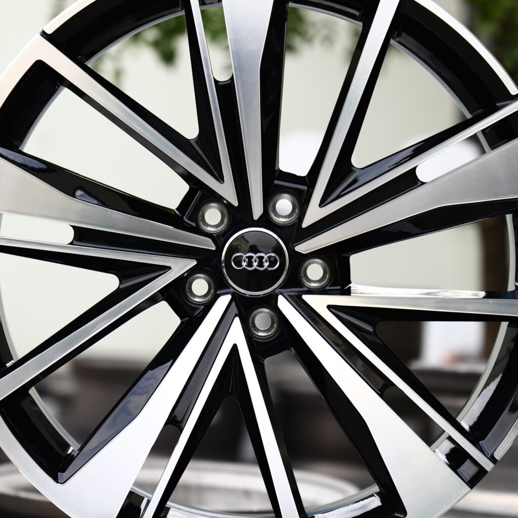 Audi RS3 8Y wheels – Yixin Matte Silver Machined Face, lip and barrel detail