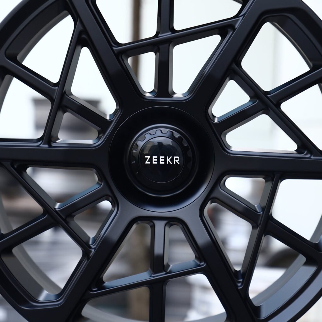 Zeekr 007 wheels – Matte Black 10-Spoke (Zeekr OEM-Style), lip and barrel detail