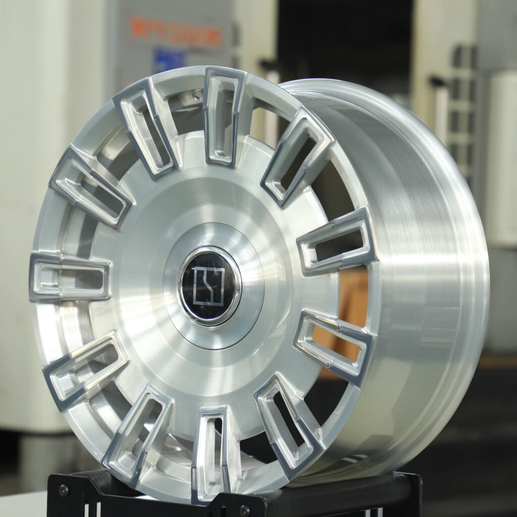 Zeekr 009 wheels – Brushed Silver Multi-Spoke, angled view