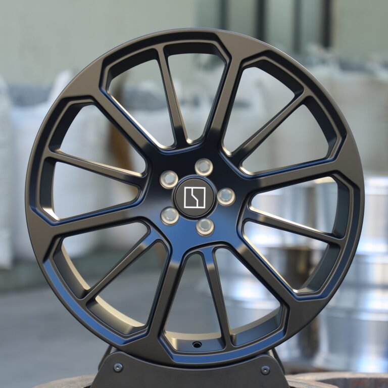 Кованые диски на Zeekr 001 — Кованый диск, глянцевый чёрный
