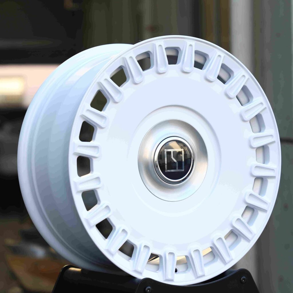 Zeekr Style Gloss White Full-Face Forged Wheels - Zeekr 001 / Zeekr 009 Fitment (5-Lug) view 3