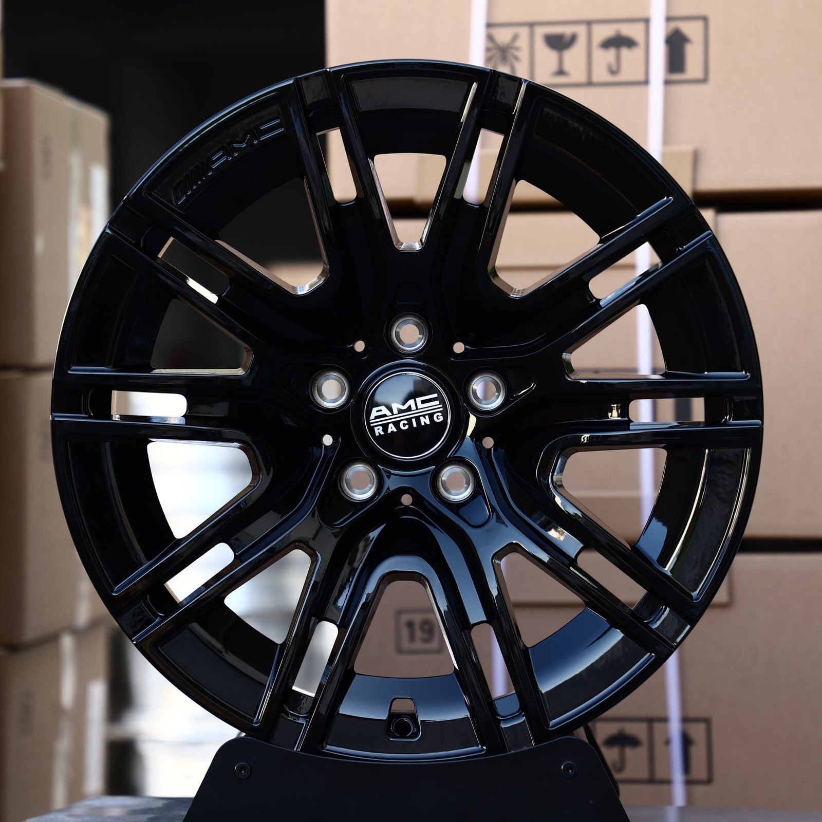 McLaren 720S wheels – Gloss Black Split-Spoke Mesh (AMC Racing-Style), front view