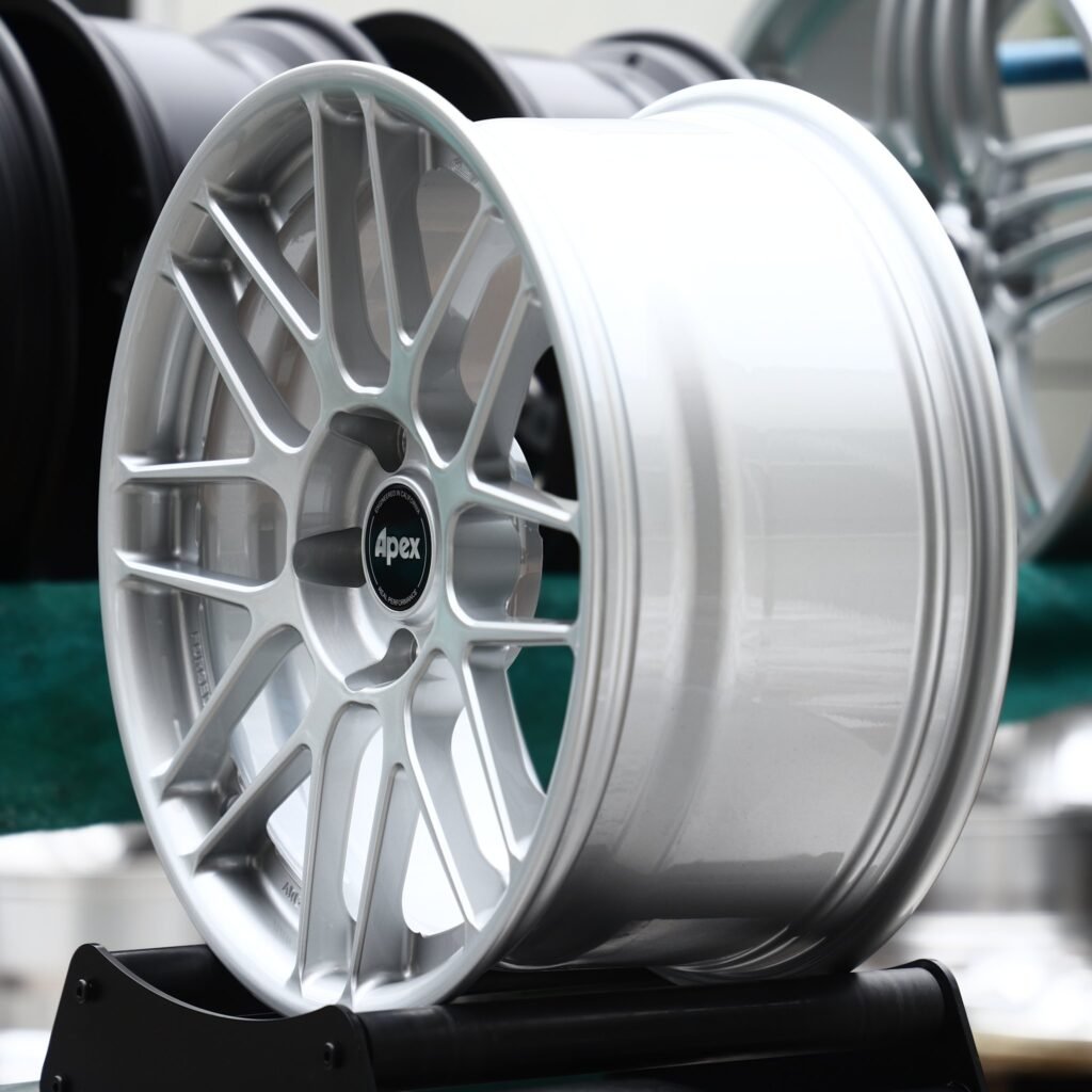 4x100 wheels – Bright Silver 8 Twin-Spoke Mesh (APEX-Style), side view