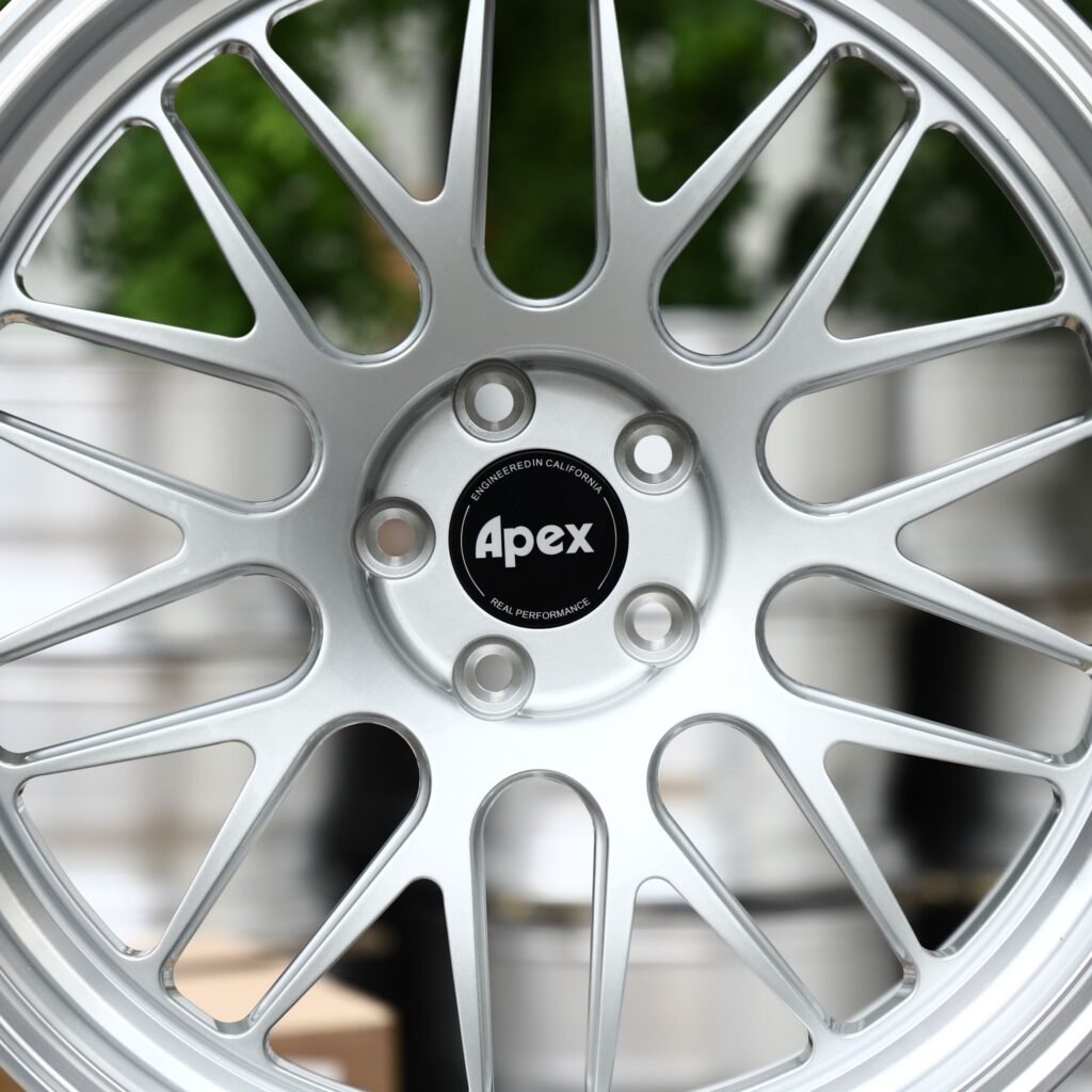 Audi A4 B9 wheels – Bright Silver Mesh Polished Deep Lip (APEX-Style), lip and barrel detail