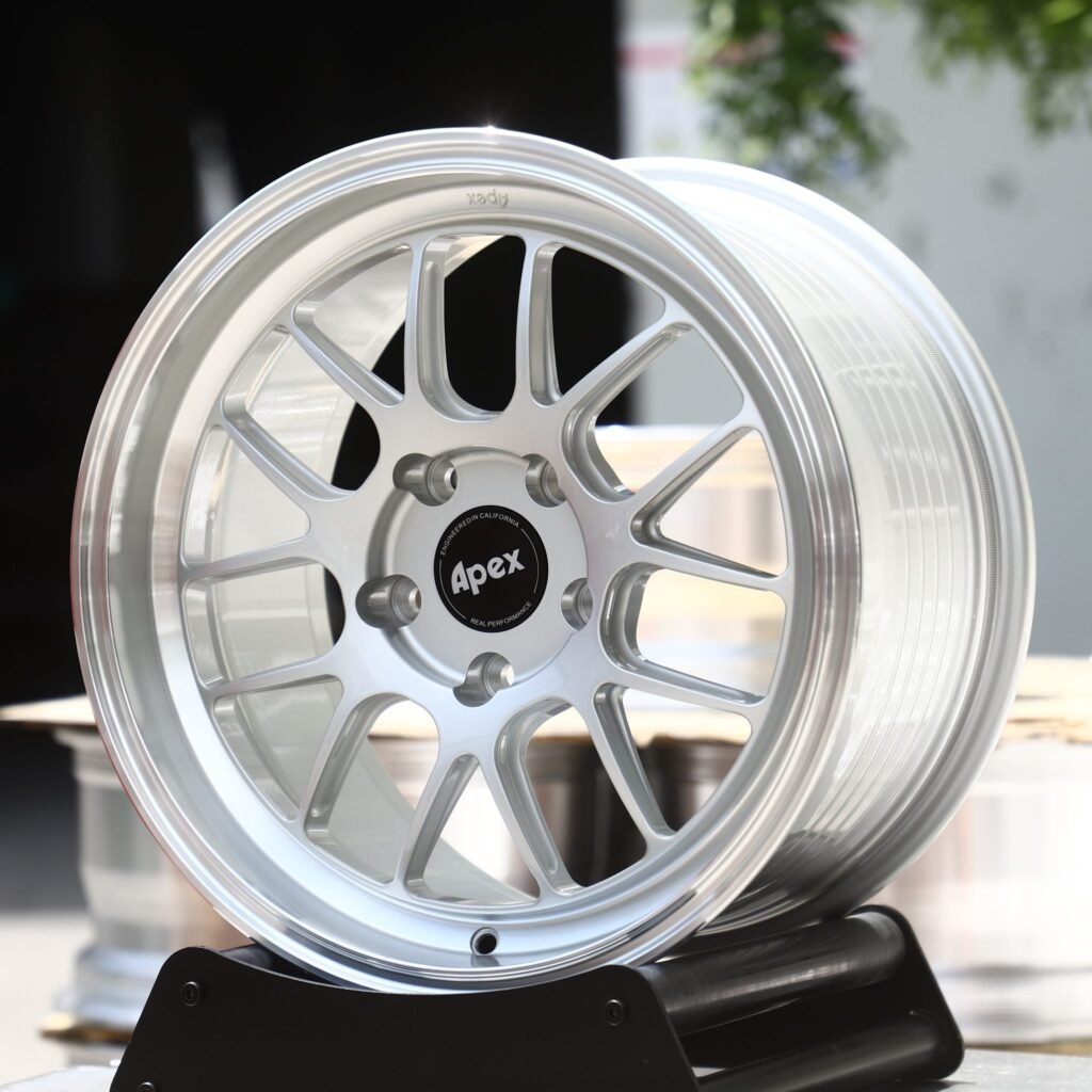 BMW 3 Series wheels – Bright Silver Split 7-Spoke Polished Deep Lip (APEX-Style), angled view