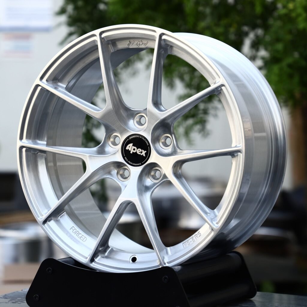 Nissan GT-R wheels – Brushed Silver 10-Spoke Concave (APEX-Style), angled view