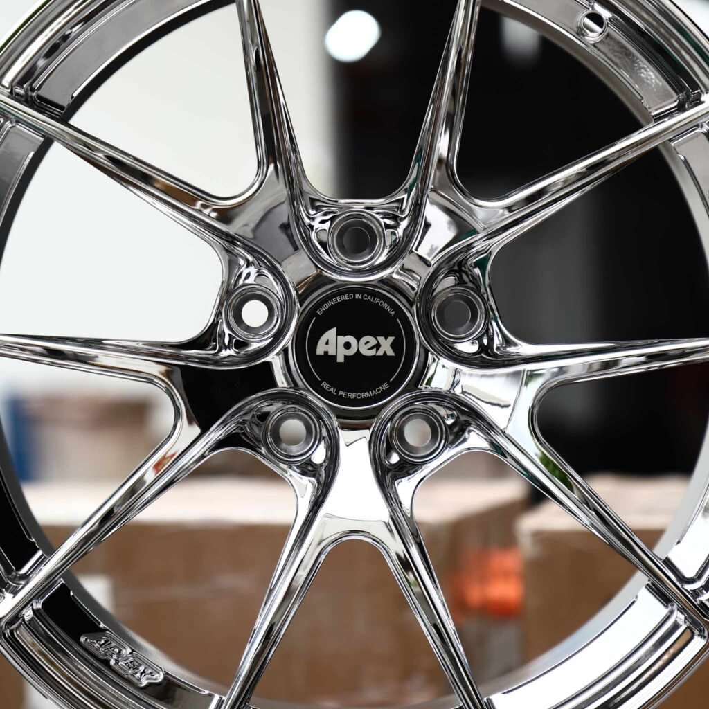 Tesla Model 3 wheels – Chrome 5 Y-Spoke (APEX-Style), lip and barrel detail