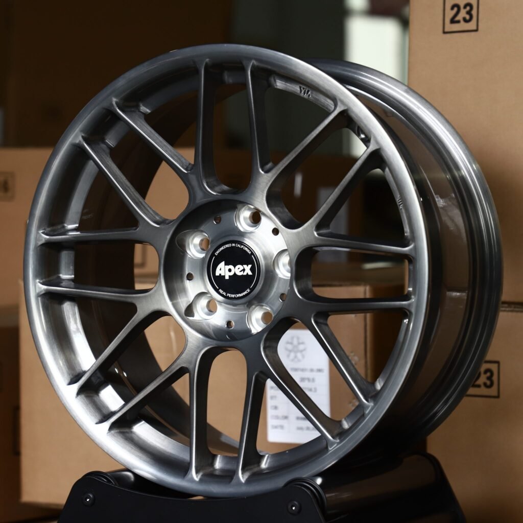 Audi Q7 wheels – Transparent Gray Brushed Y-Spoke Mesh (APEX-Style), angled view
