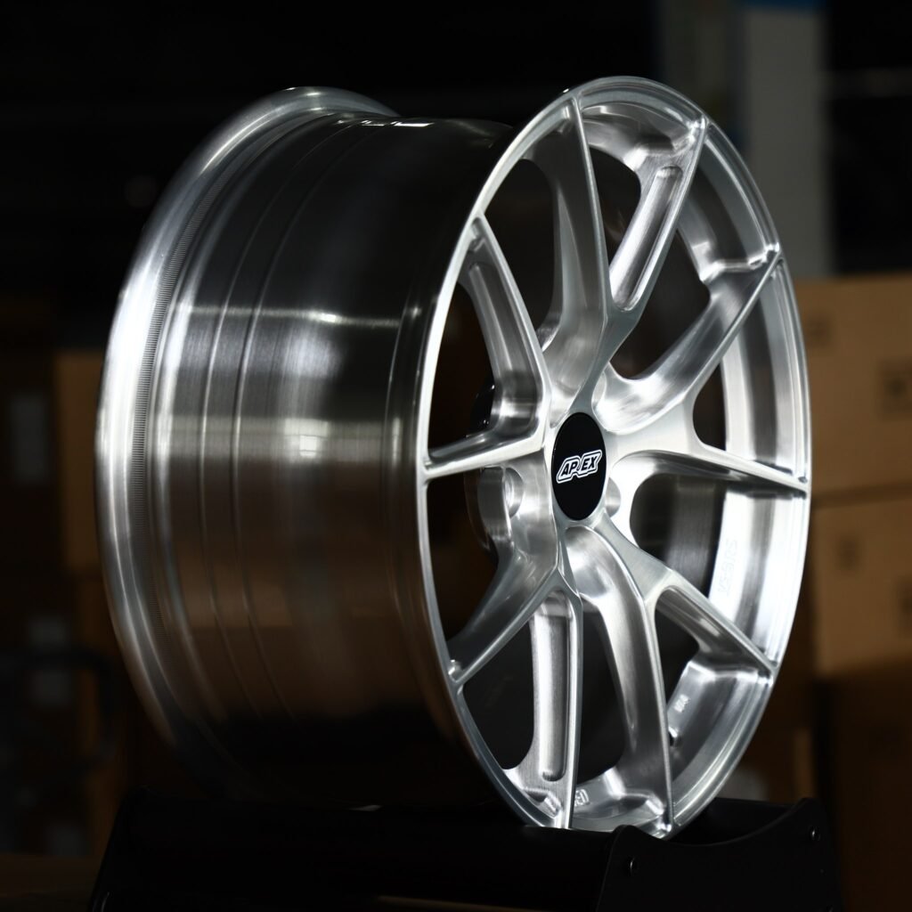 APEX VS-5RS-Style Full Polished Brushed Silver 10-Spoke Y-Design Forged Wheels – BMW M3 CS Handschalter, alternate view