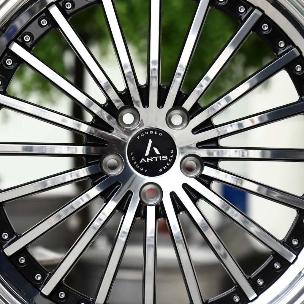 Mercedes-Benz E-Class W213 wheels – Gloss Black Machined Multi-Spoke 2-Piece Riveted (Artis-Style), lip and barrel detail