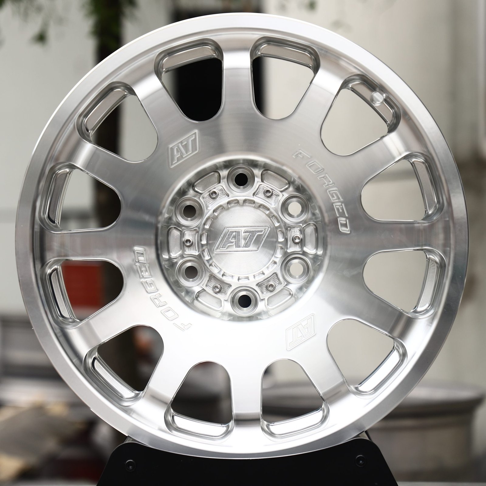 Chevrolet Silverado 1500 wheels – Brushed Silver 12-Spoke (AT-Style), front view