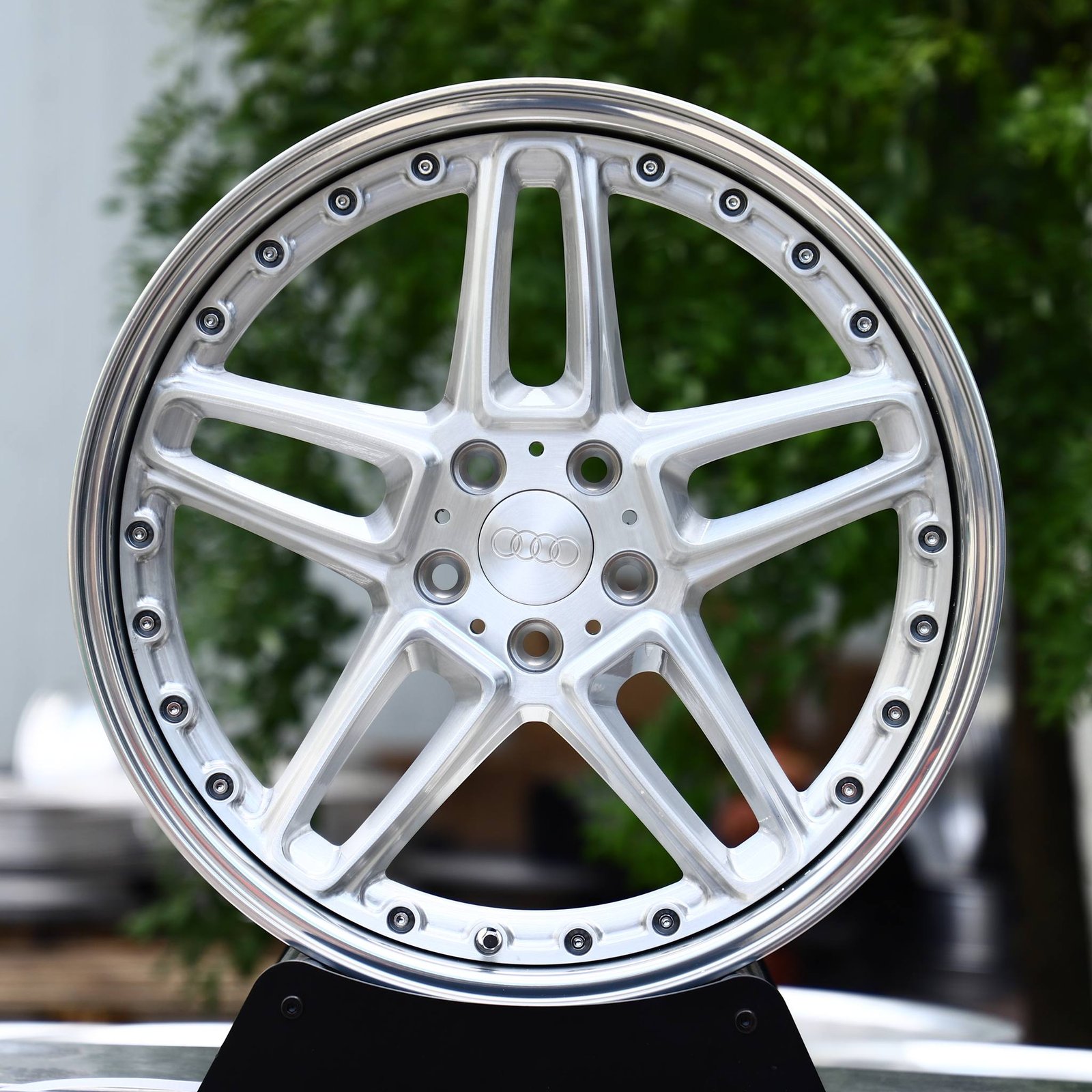 Audi RS5 wheels – 2-Piece Brushed Silver Twin 5-Spoke Riveted Lip (Audi OEM-Style), front view