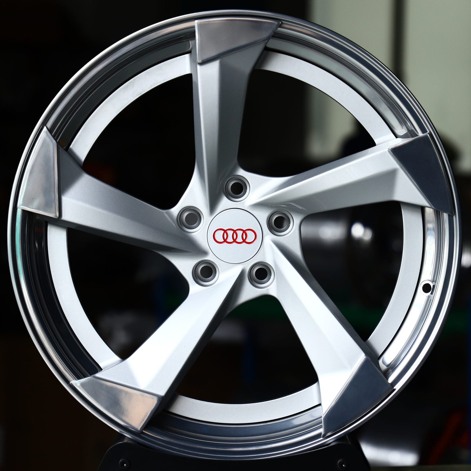 Audi S4 wheels – 2-Piece Silver 5-Spoke Rotor Polished Lip (Audi OEM-Style), front view