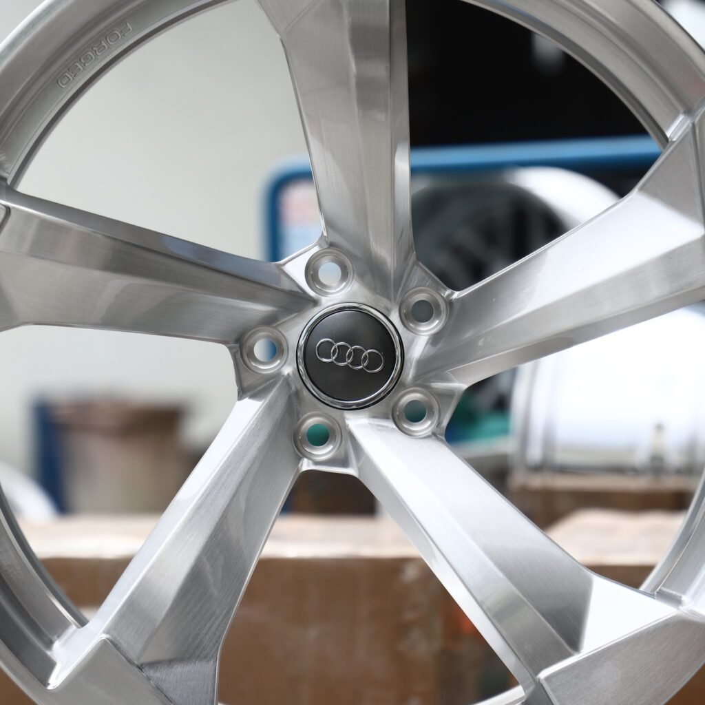 Audi R8 wheels – Brushed Silver 5-Spoke Rotor (Audi OEM-Style), view 8
