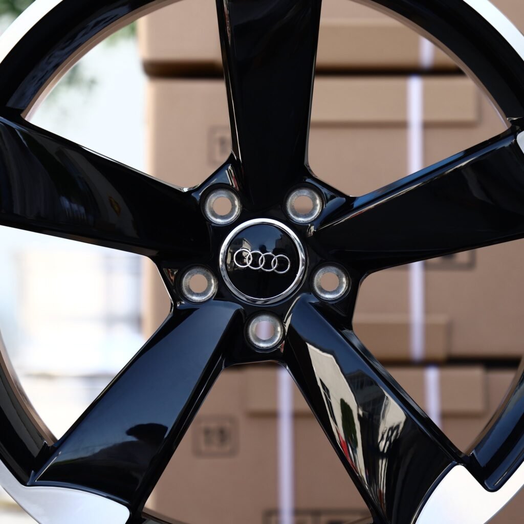 Audi A4 B9 wheels – Gloss Black Machined 5-Spoke Rotor (Audi OEM-Style), lip and barrel detail