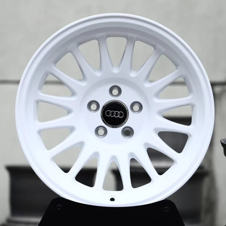 Audi OEM-Style Gloss White 15-Spoke Deep Lip Forged Wheels – Audi A6 / A7, front view