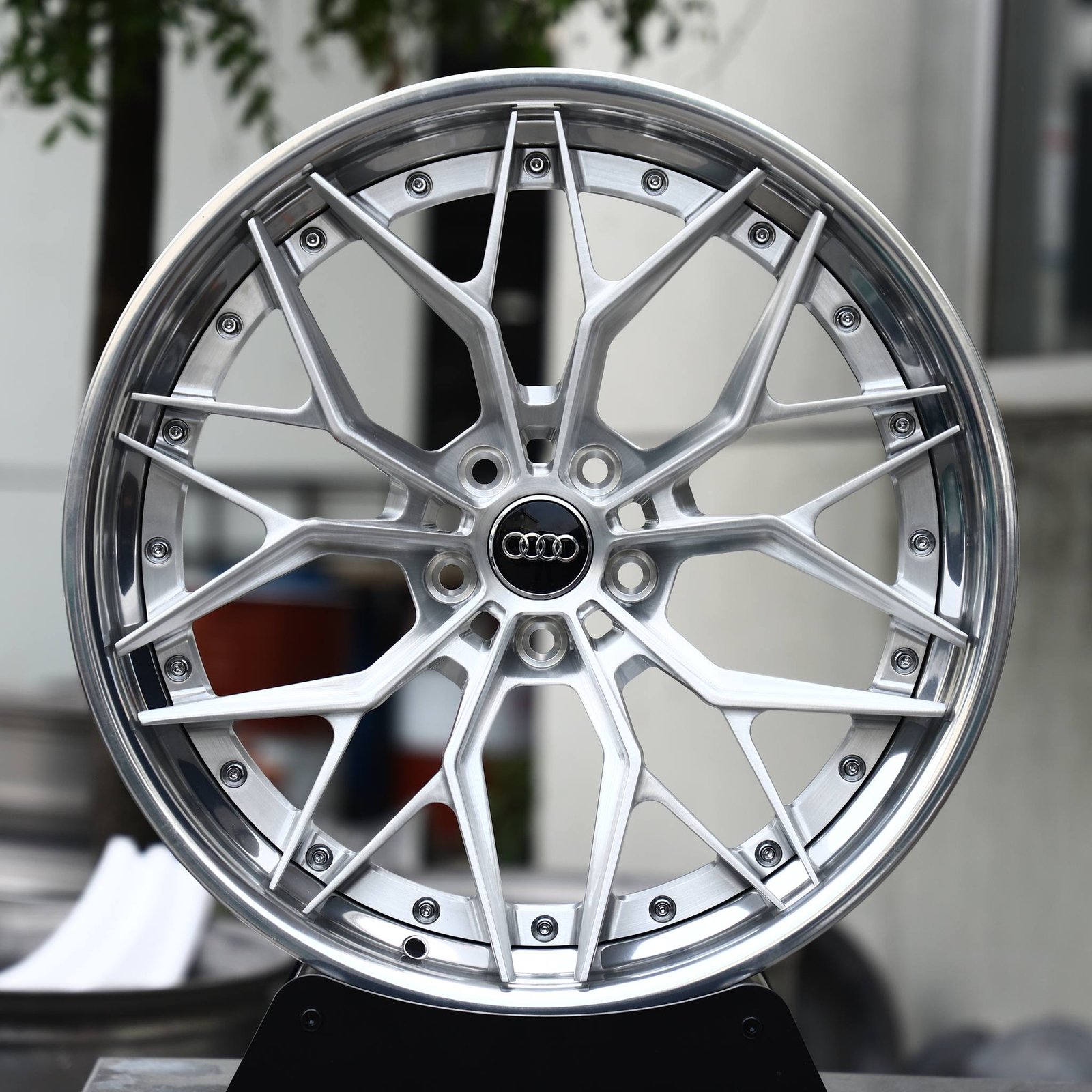 Audi R8 wheels – Polished Silver 10 Y-Spoke 2-Piece (Audi OEM-Style), front view