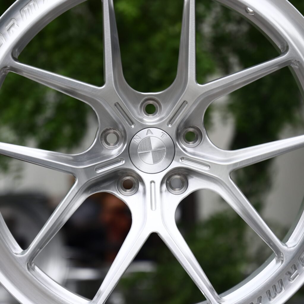 Audi A4 B9 wheels – Brushed Silver 5 Y-Spoke Lettered Polished Lip, lip and barrel detail