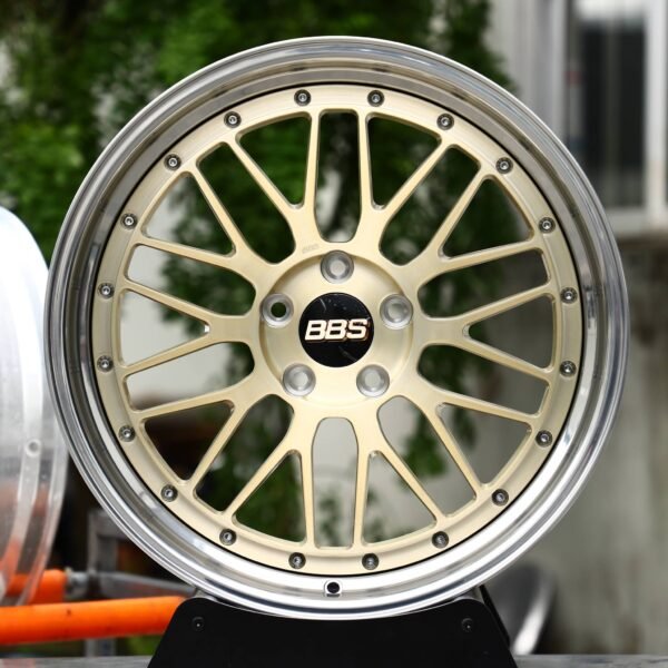 Mercedes GLC wheels – 2-Piece Gold Mesh Polished Lip (BBS-Style), front view