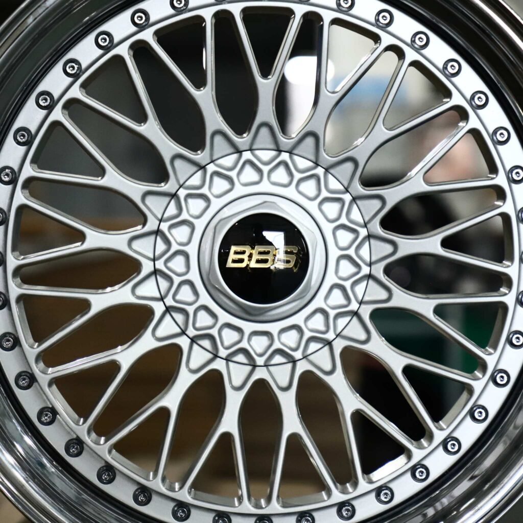 Audi A4 B9 wheels – 2-Piece Silver Mesh Riveted Polished Lip (BBS-Style), lip and barrel detail