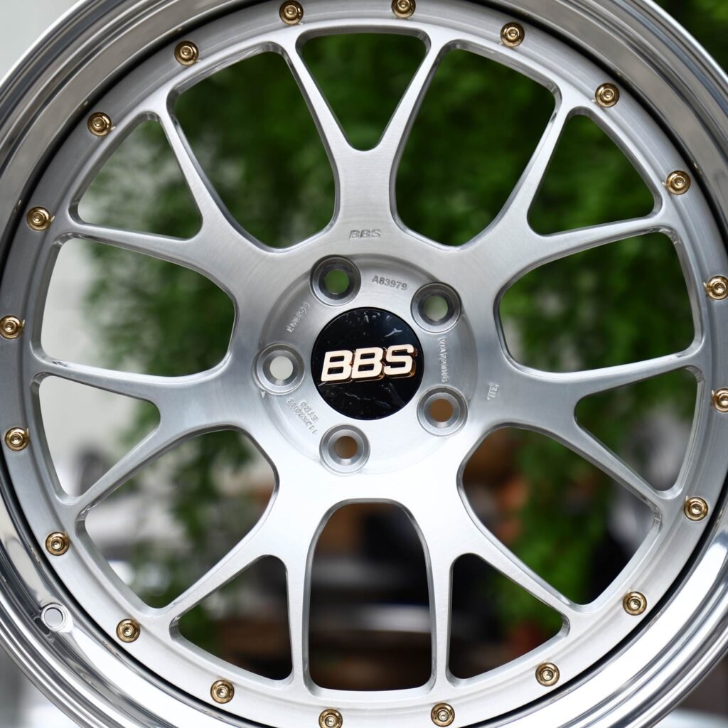 Tesla Model 3 wheels – 2-Piece Silver Y-Spoke Mesh Gold Rivets (BBS-Style), lip and barrel detail