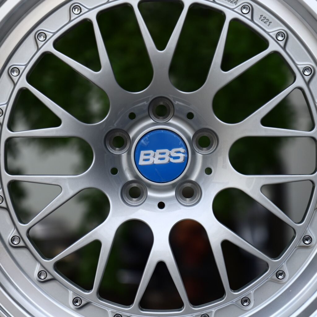 BMW M3 F80 wheels – Bright Silver Mesh Riveted Polished Lip (BBS-Style), lip and barrel detail