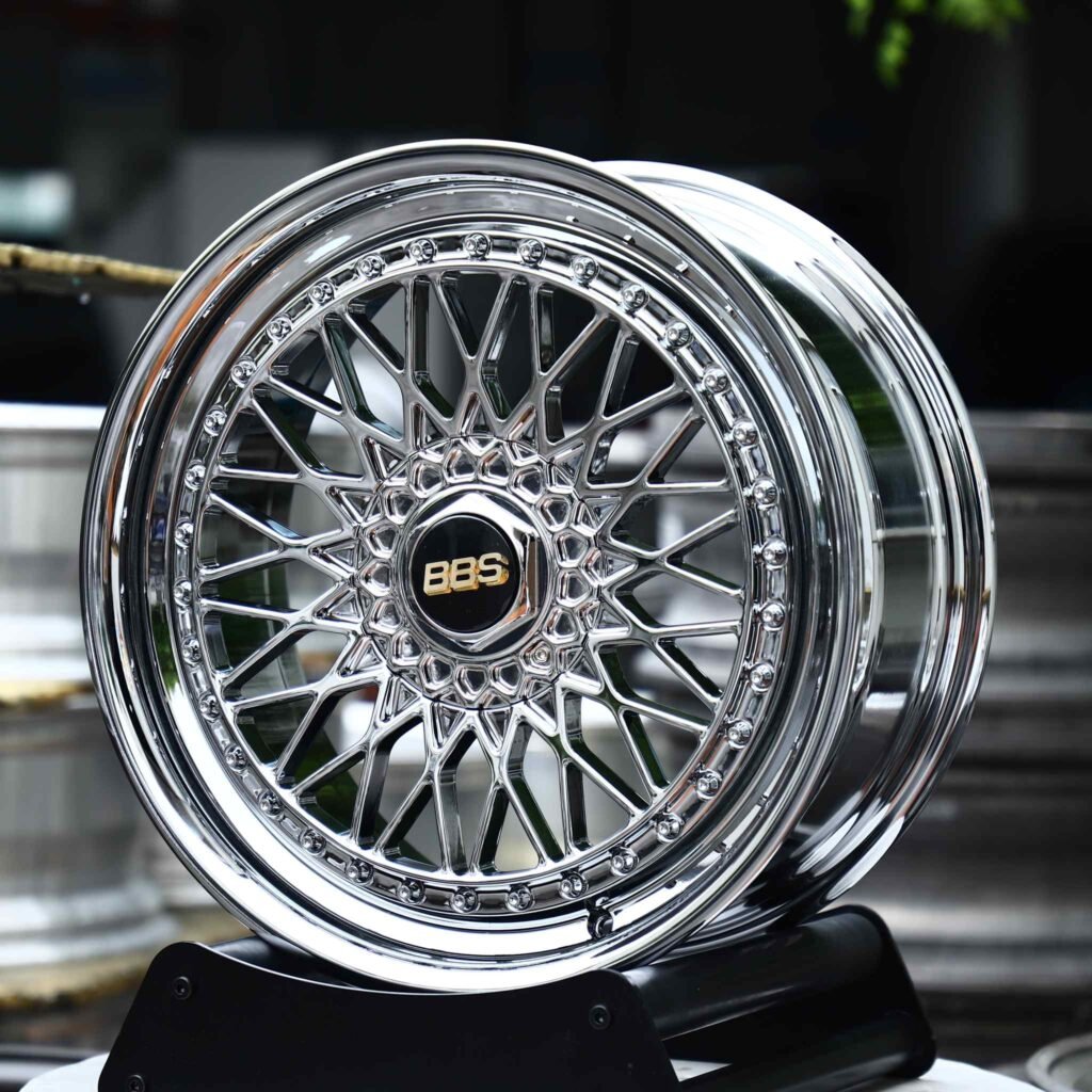 Rolls-Royce Ghost wheels – Chrome Cross-Lace Mesh Riveted Deep Lip (BBS-Style), angled view