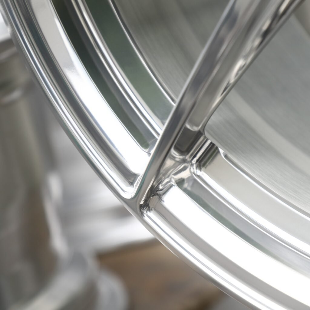 Audi A4 B9 wheels – Polished 5 Split Y-Spoke (BBS-Style), lip and barrel detail