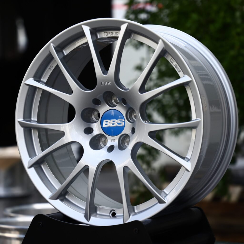 Nissan GT-R wheels – Silver 5 Y-Spoke Mesh (BBS-Style), angled view