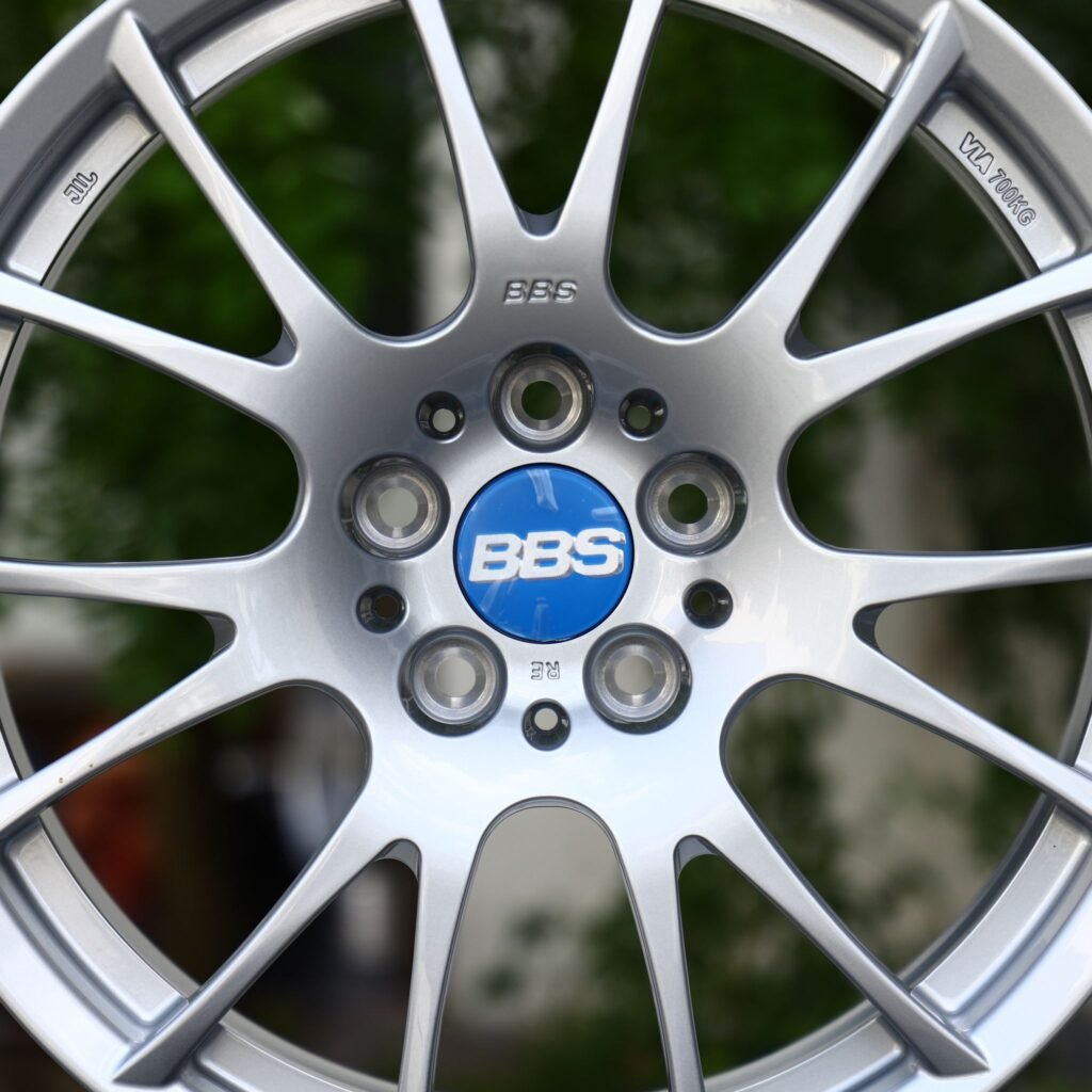 Tesla Model 3 wheels – Silver 5 Y-Spoke Mesh (BBS-Style), lip and barrel detail
