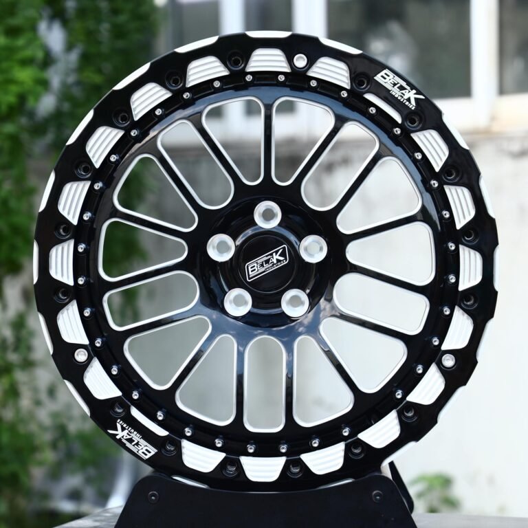 Honda Civic wheels – Black Machined Beadlock Milled-Ring Mesh (Belak-Style), front view