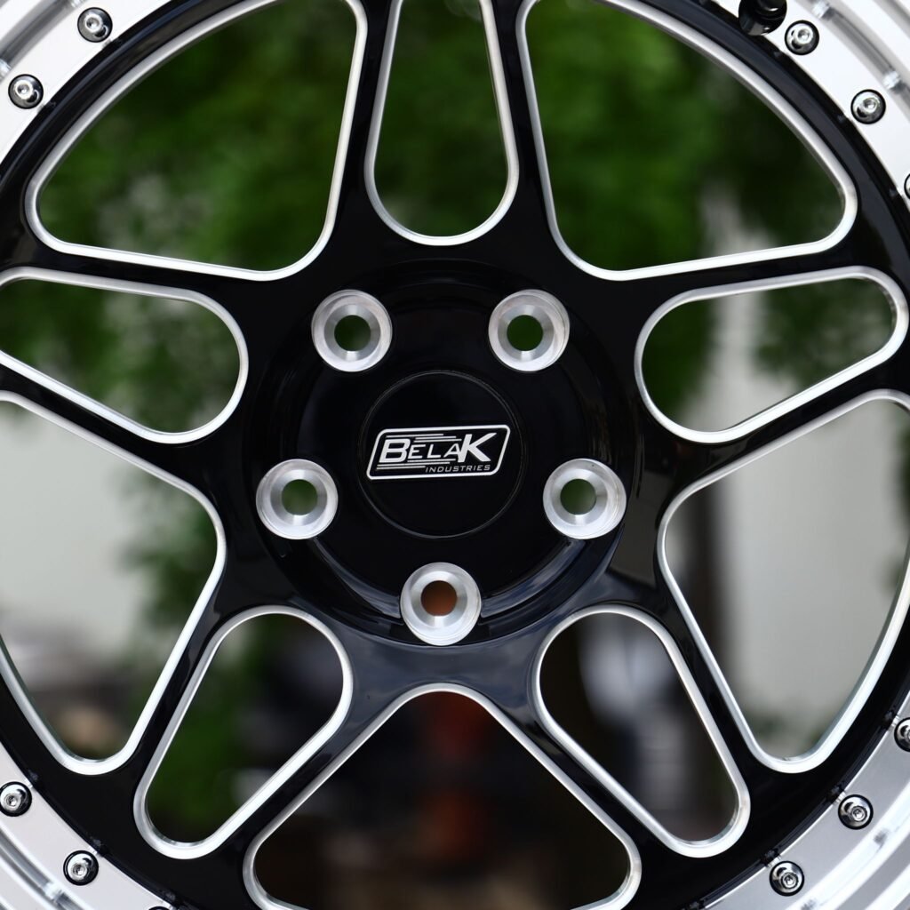 Chrysler 300 wheels – Black Machined Split 5-Spoke Riveted Polished Lip (Belak-Style), lip and barrel detail