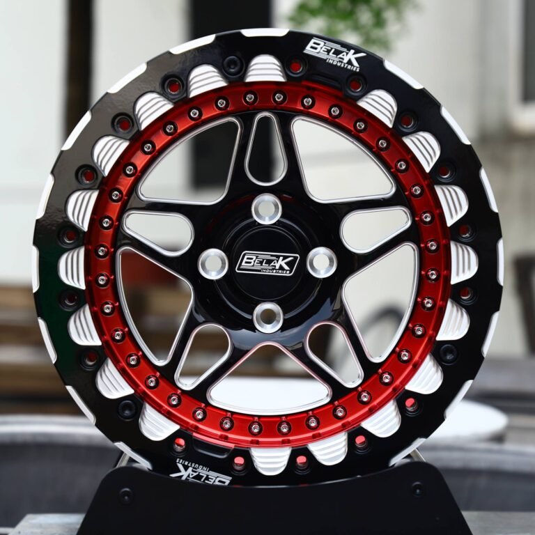 Ford Mustang wheels – Gloss Black 5-Star Red Ring Beadlock (Belak-Style), front view
