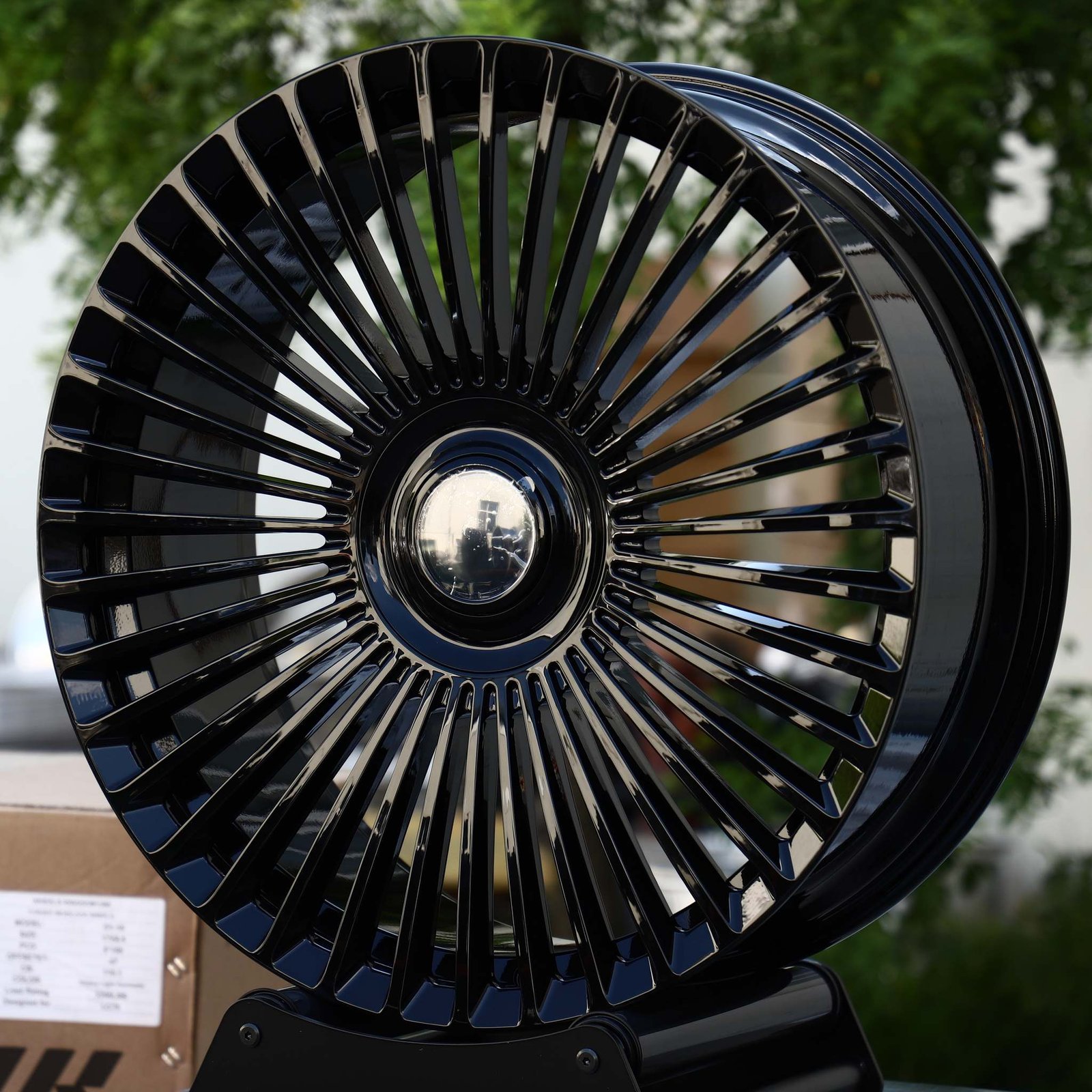 Bentley Continental GT wheels – Gloss Black Multi-Spoke, front view