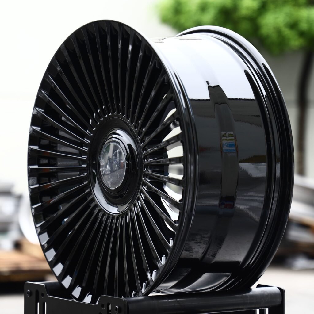 Rolls-Royce Wraith wheels – Gloss Black Multi-Spoke, alternate view