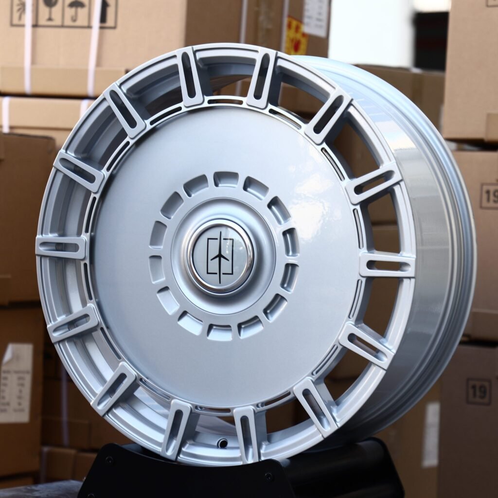 Rolls-Royce Ghost wheels – Matte Silver Slotted Turbine Disc, angled view